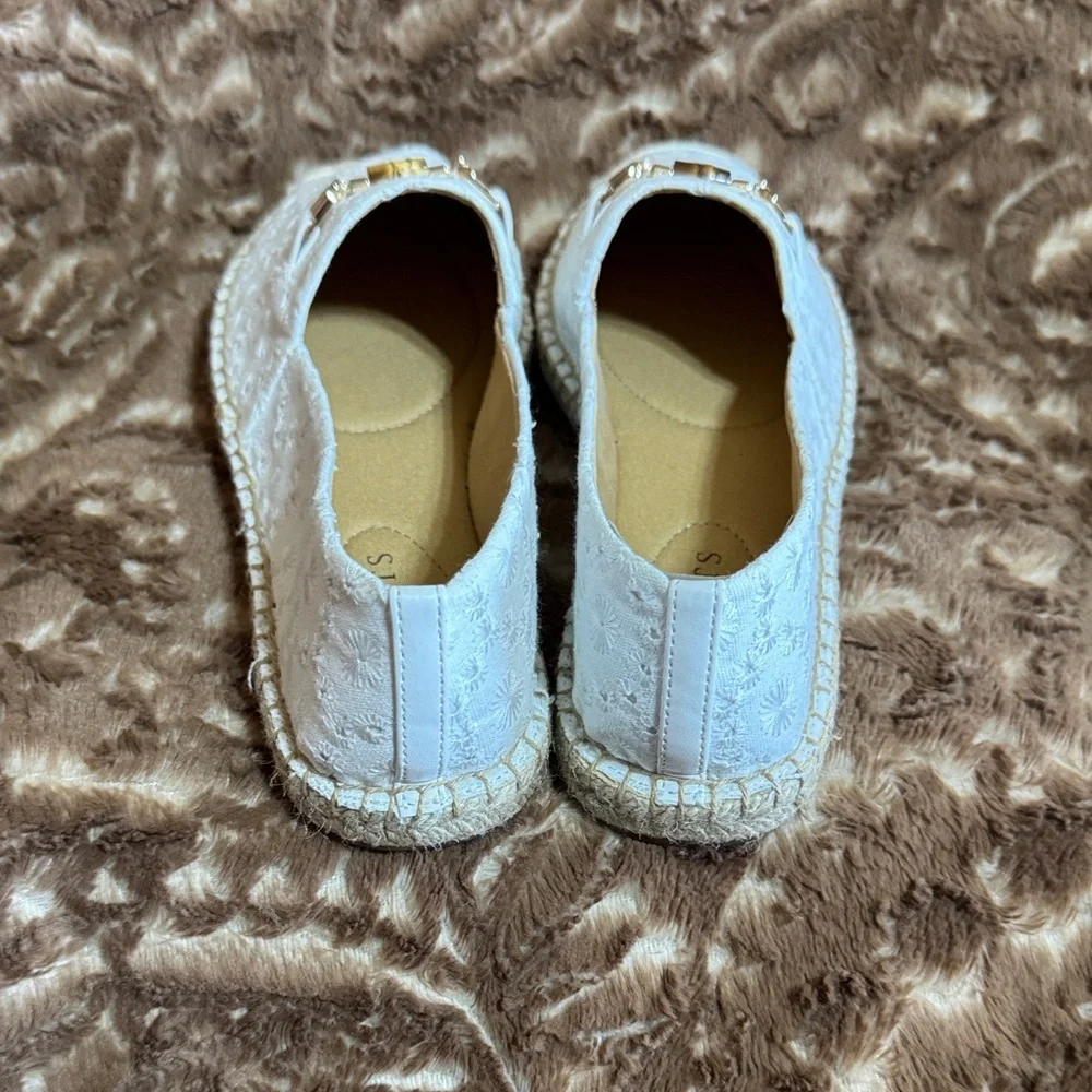 Talbots White Espadrille Flats with Gold Accent - Picture 4 of 5